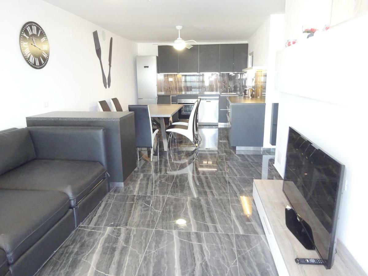 Angela Ocean Panorama Apartment Адехе Екстериор снимка